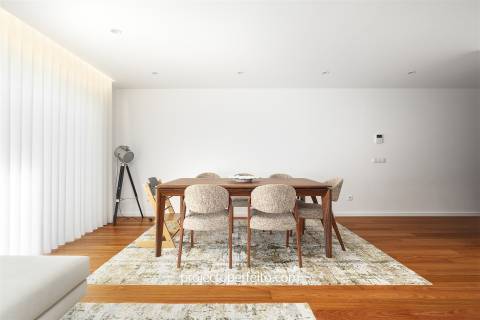 Apartamento T3 DUPLEX Venda em Espinho,Espinho