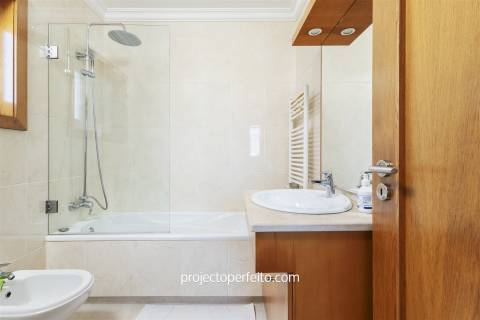 Moradia Geminada T3+1 Venda em São Félix da Marinha,Vila Nova de Gaia