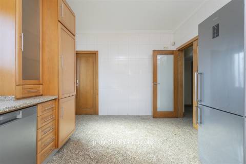 Moradia Geminada T3+1 Venda em São Félix da Marinha,Vila Nova de Gaia