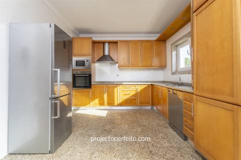 Moradia Geminada T3+1 Venda em São Félix da Marinha,Vila Nova de Gaia