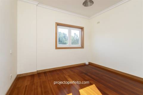 Moradia Geminada T3+1 Venda em São Félix da Marinha,Vila Nova de Gaia