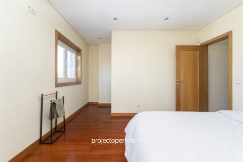 Moradia Geminada T3+1 Venda em São Félix da Marinha,Vila Nova de Gaia