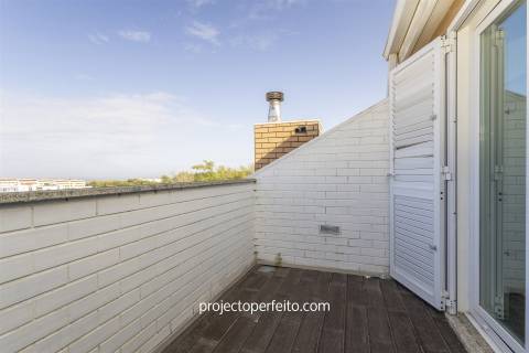 Moradia Geminada T3+1 Venda em São Félix da Marinha,Vila Nova de Gaia