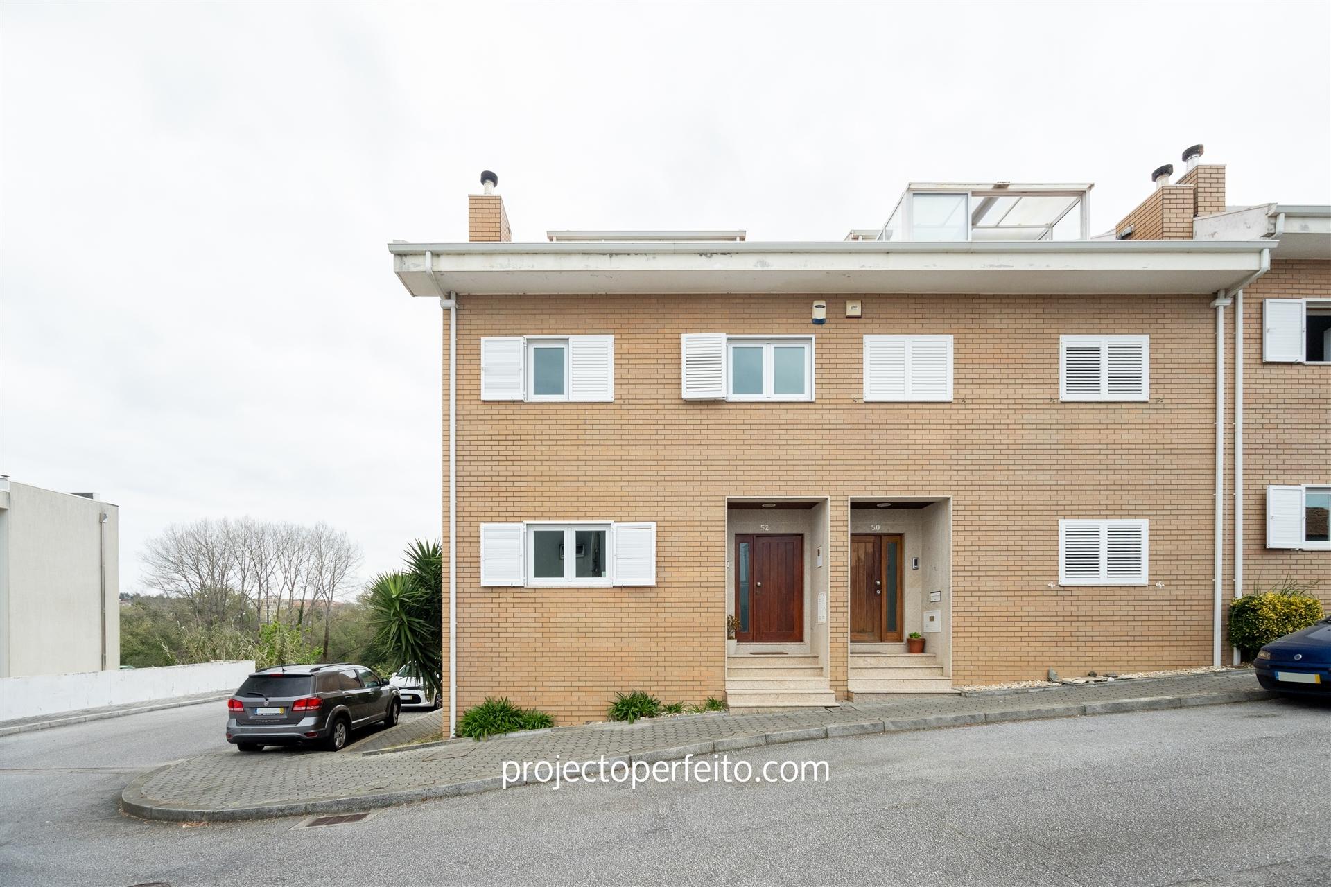 Moradia Geminada T3+1 Venda em São Félix da Marinha,Vila Nova de Gaia