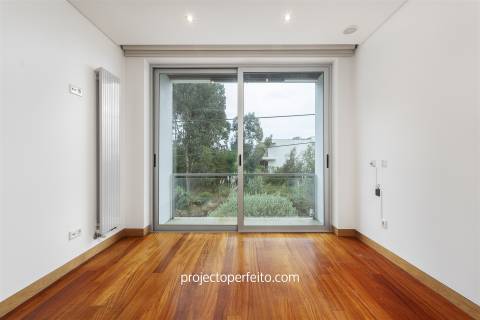 Moradia T3 em Condomínio Fechado com piscina