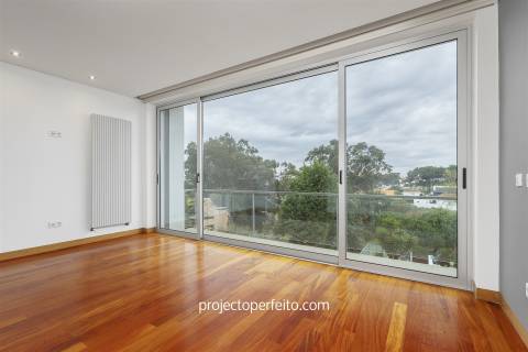 Moradia T3 em Condomínio Fechado com piscina