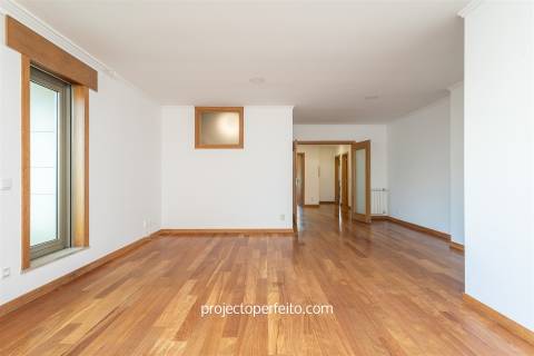 Apartamento T2+1 Arrendamento em Espinho,Espinho