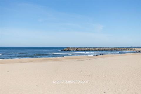 Penthouse T3 duplex com fantástico terraço com vista de mar direta