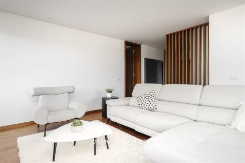 Apartamento T4 Venda em Santa Maria da Feira, Travanca, Sanfins e Espargo,Santa Maria da Feira