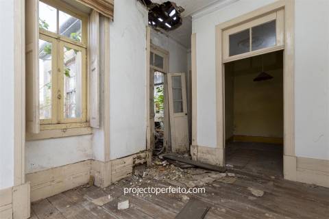 Moradia para Restaurar T4 Venda em Espinho,Espinho