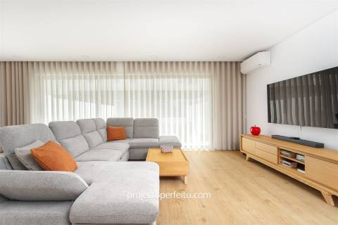 Moradia em Banda T3 Venda em Esmoriz,Ovar