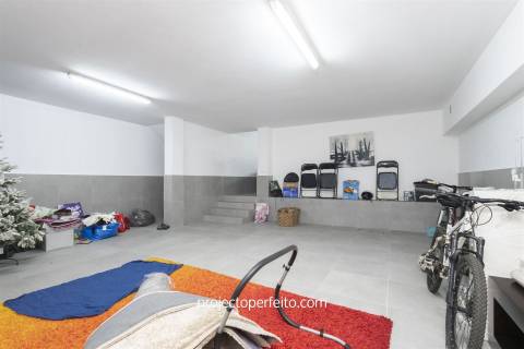 Moradia em Banda T3+2 Venda em Nogueira da Regedoura,Santa Maria da Feira