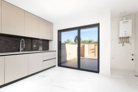 Moradia T3 em Condomínio Fechado com piscina