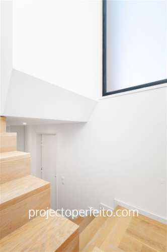 Moradia T3 em Condomínio Fechado com piscina