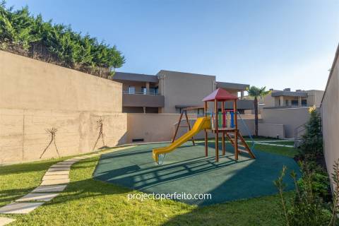 Moradia T3 em Condomínio Fechado com piscina