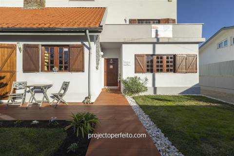 Moradia Isolada T5 Venda em Esmoriz,Ovar