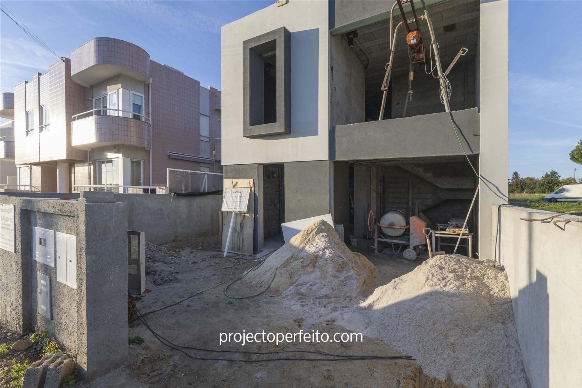 Moradia Geminada T3 Venda em São Félix da Marinha,Vila Nova de Gaia