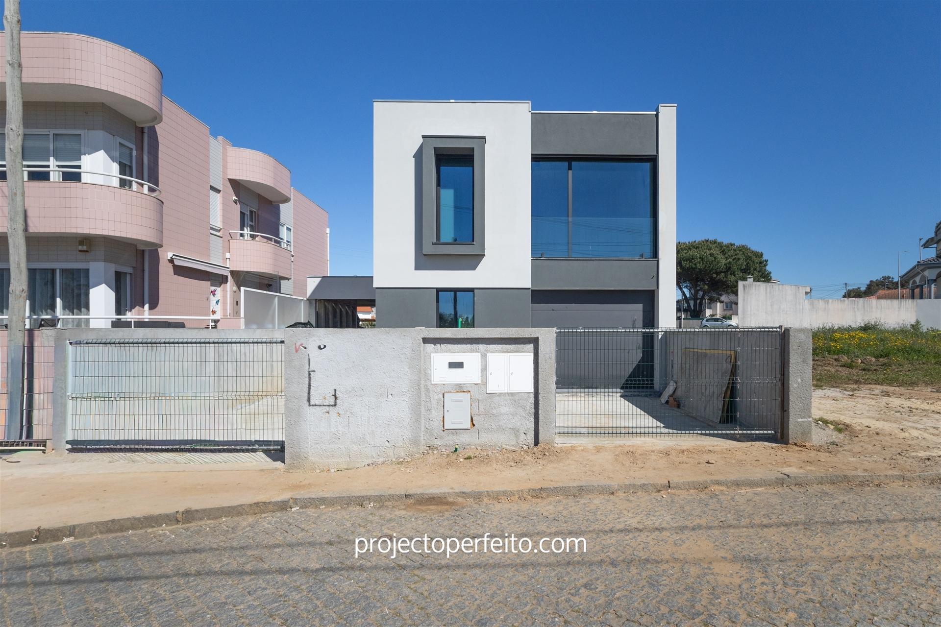 Moradia Geminada T3 Venda em São Félix da Marinha,Vila Nova de Gaia