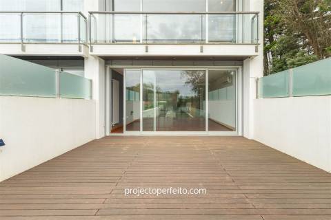 Moradia T3 em Condomínio Fechado com piscina