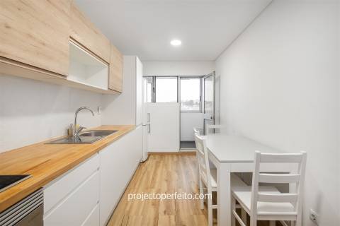 Apartamento T3 Venda em Vilar de Andorinho,Vila Nova de Gaia