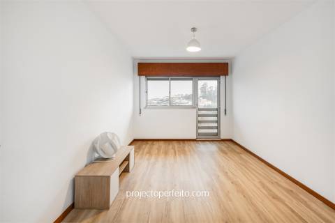 Apartamento T3 Venda em Vilar de Andorinho,Vila Nova de Gaia