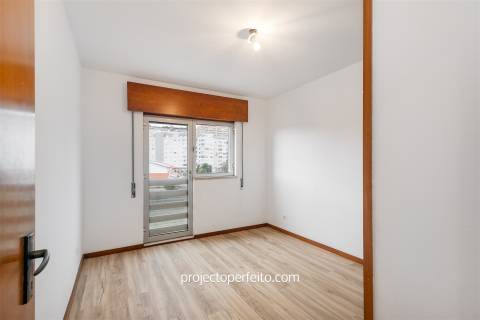 Apartamento T3 Venda em Vilar de Andorinho,Vila Nova de Gaia