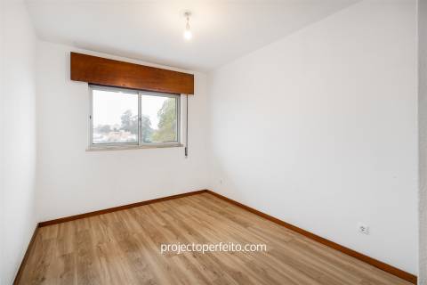 Apartamento T3 Venda em Vilar de Andorinho,Vila Nova de Gaia