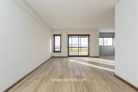 Apartamento T3 Arrendamento em Espinho,Espinho