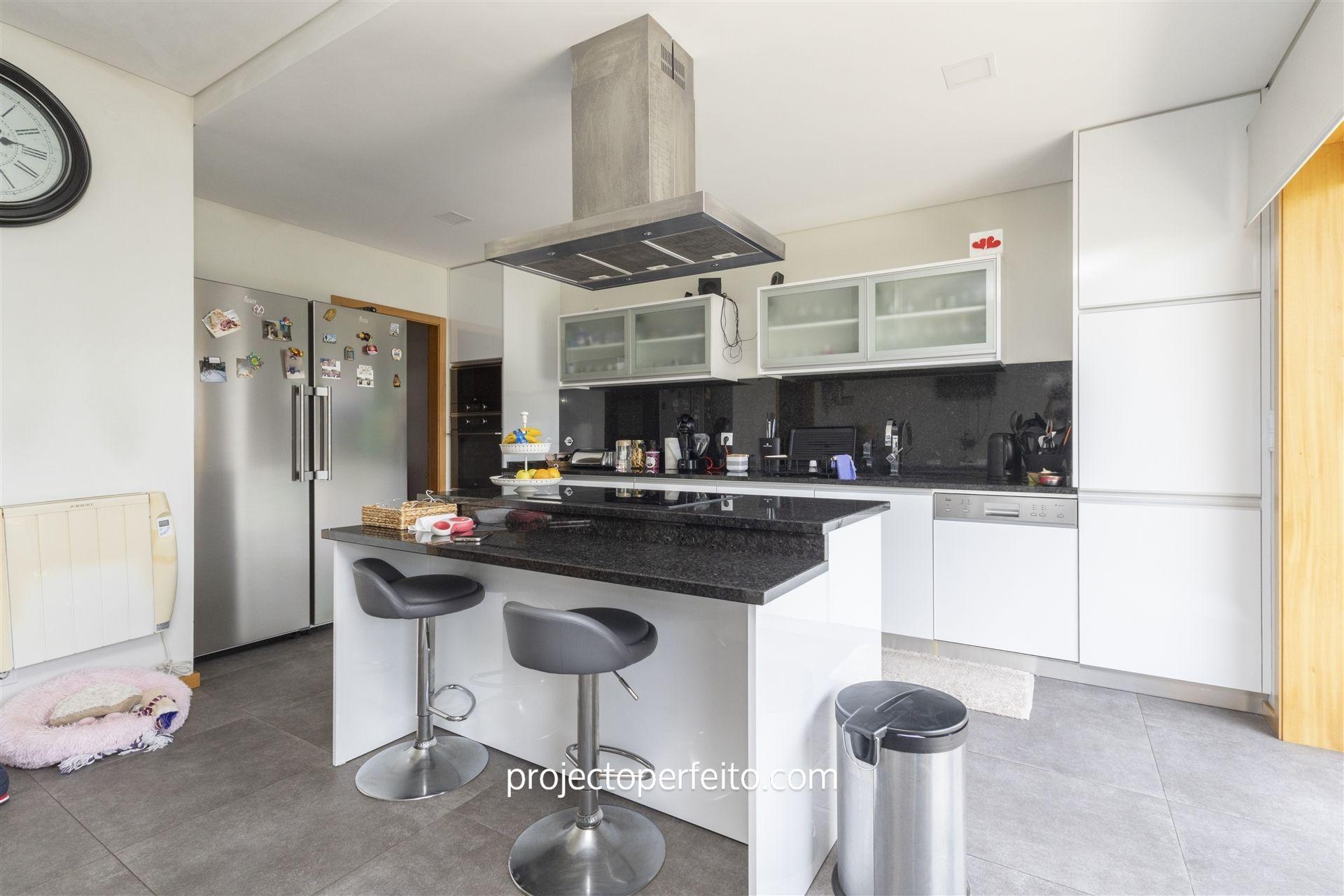 Moradia em Banda T3+2 Venda em Nogueira da Regedoura,Santa Maria da Feira