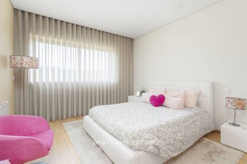 Moradia em Banda T3+2 Venda em Nogueira da Regedoura,Santa Maria da Feira