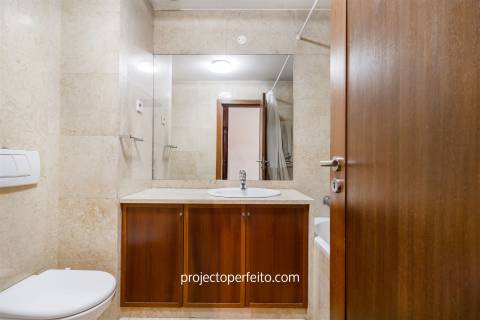 Apartamento T4 Venda em Matosinhos e Leça da Palmeira,Matosinhos