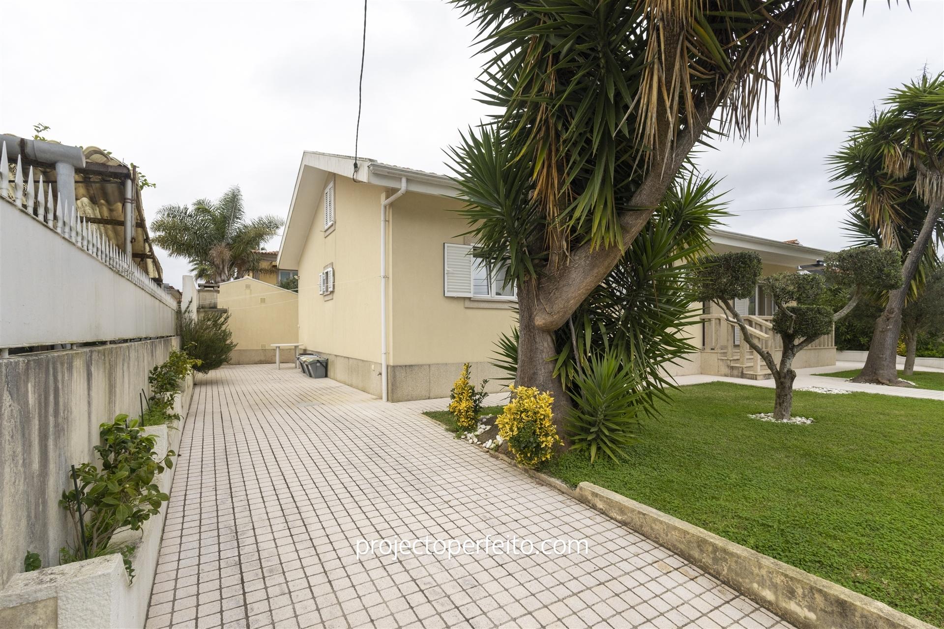 Moradia Isolada T4+1 Arrendamento em Anta e Guetim,Espinho