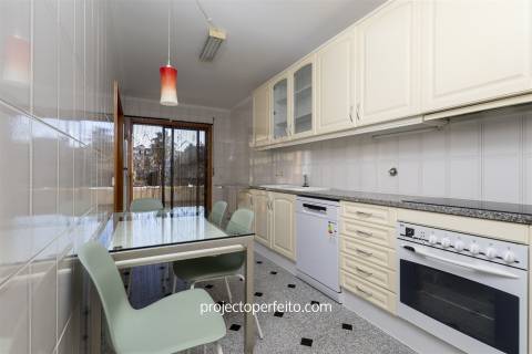 Apartamento T2 Arrendamento em São Félix da Marinha,Vila Nova de Gaia