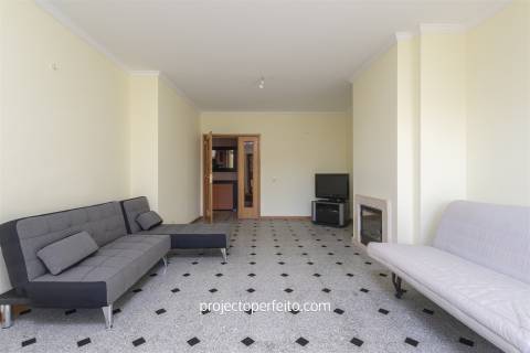 Apartamento T2 Arrendamento em São Félix da Marinha,Vila Nova de Gaia