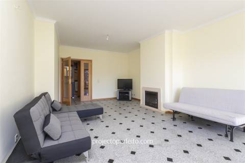 Apartamento T2 Arrendamento em São Félix da Marinha,Vila Nova de Gaia