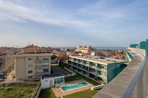 Penthouse de tipologia T4 com terraço de 160 metros quadrados.