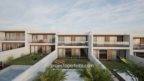 Moradia em Banda T4 Venda em São Félix da Marinha,Vila Nova de Gaia