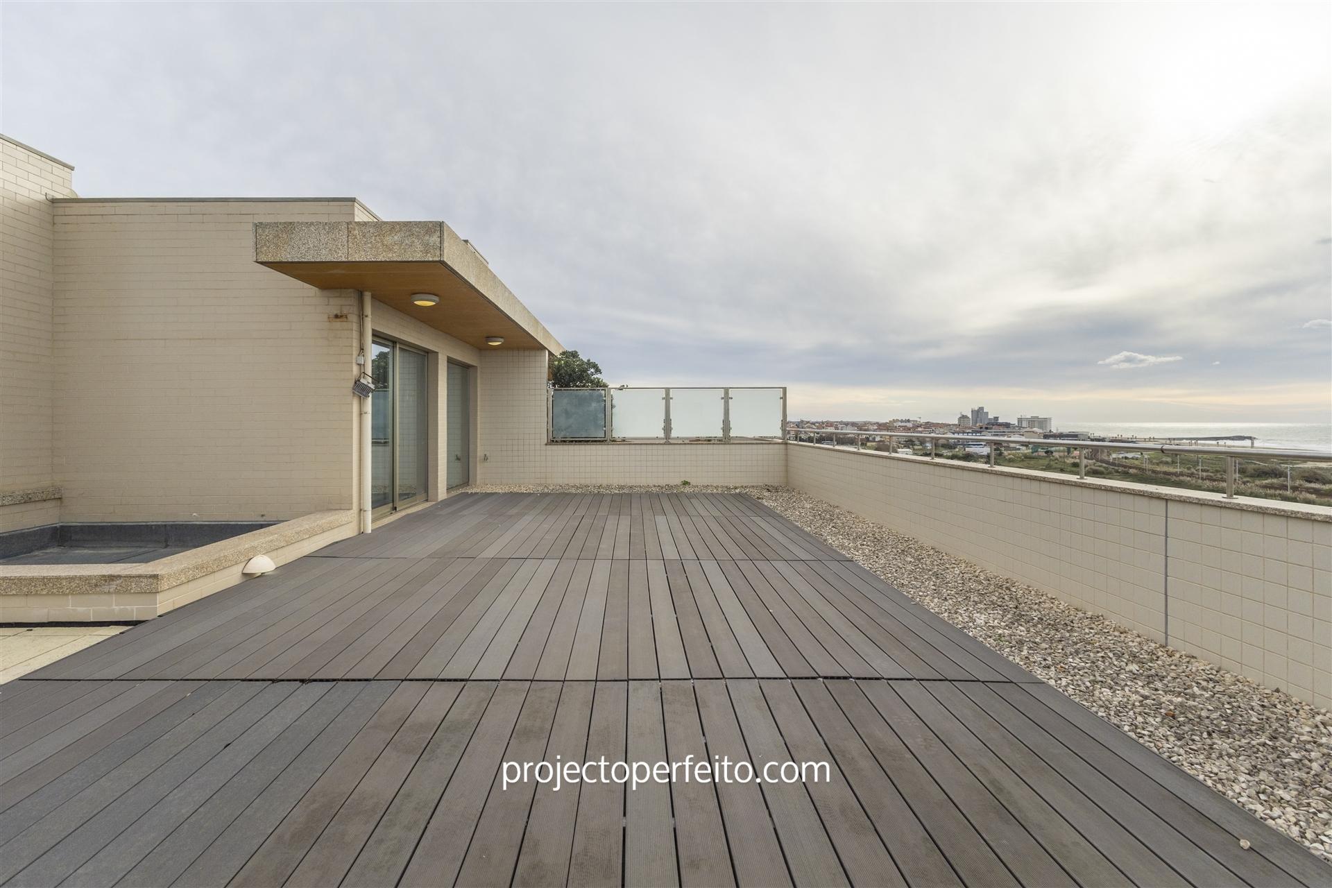 Apartamento T4 DUPLEX Venda em São Félix da Marinha,Vila Nova de Gaia