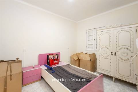 Conjunto de 10 casas para venda em Silvalde, à entrada da cidade de Espinho.