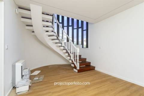 Moradia Isolada T4+1 Arrendamento em Gulpilhares e Valadares,Vila Nova de Gaia