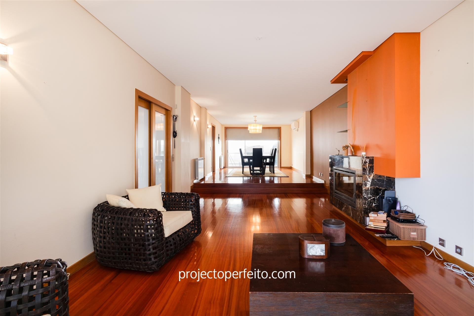 Moradia Geminada T4+1 Venda em Arcozelo,Vila Nova de Gaia