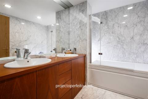 Moradia Geminada T4+1 Venda em Arcozelo,Vila Nova de Gaia