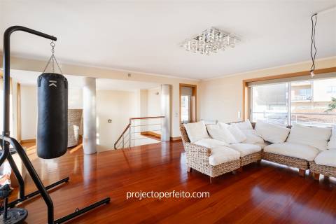 Moradia Geminada T4+1 Venda em Arcozelo,Vila Nova de Gaia