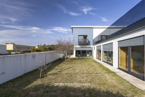 Moradia Isolada T4+1 Venda em São Félix da Marinha,Vila Nova de Gaia