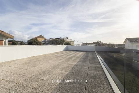 Moradia Isolada T4+1 Venda em São Félix da Marinha,Vila Nova de Gaia