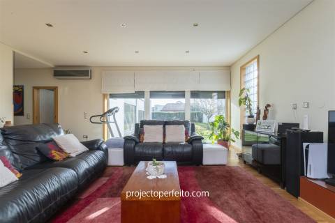 Moradia Isolada T4+1 Venda em São Félix da Marinha,Vila Nova de Gaia