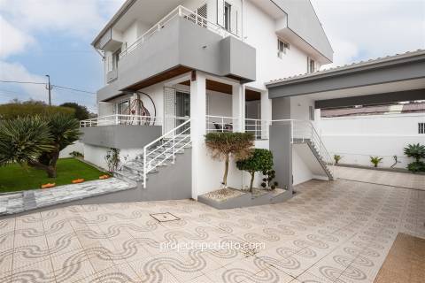 Moradia Geminada T3+1 Venda em Serzedo e Perosinho,Vila Nova de Gaia