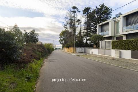 Moradia T3 em Condomínio Fechado com piscina