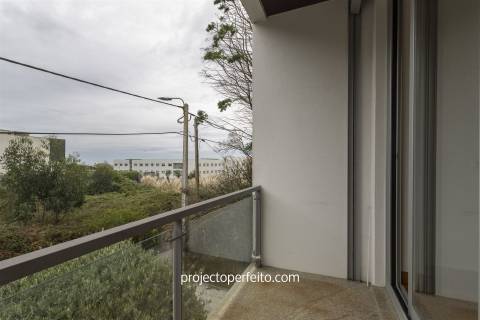 Moradia T3 em Condomínio Fechado com piscina