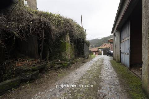 Armazém  Venda em Macieira de Cambra,Vale de Cambra
